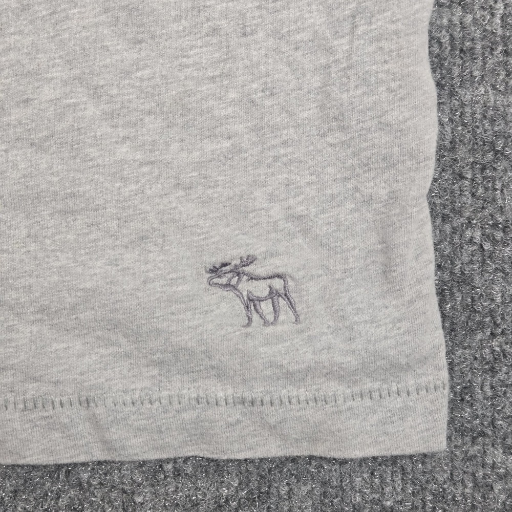 Abercrombie & Fitch T-Shirt Men M Muscle Gray V-Neck Moose Logo Vintage Y2K Tee - Picture 2 of 7